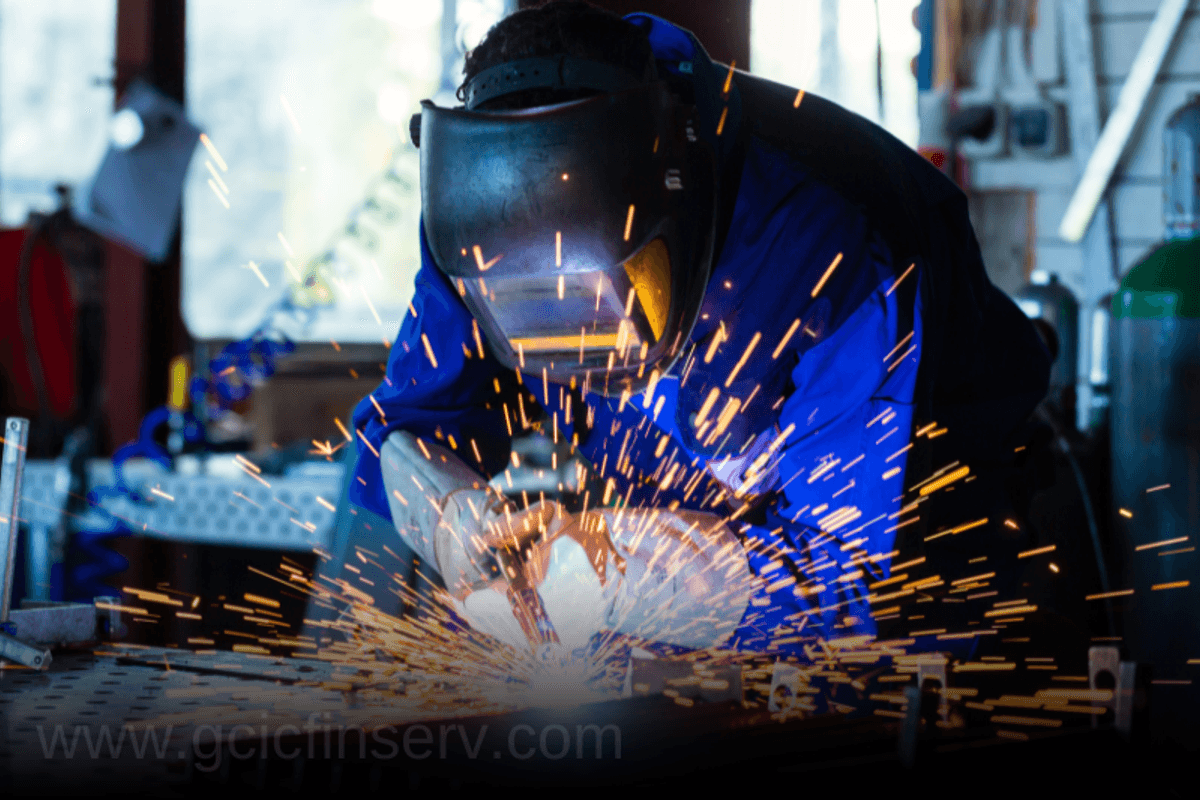 India's Factory Growth Speeds Up